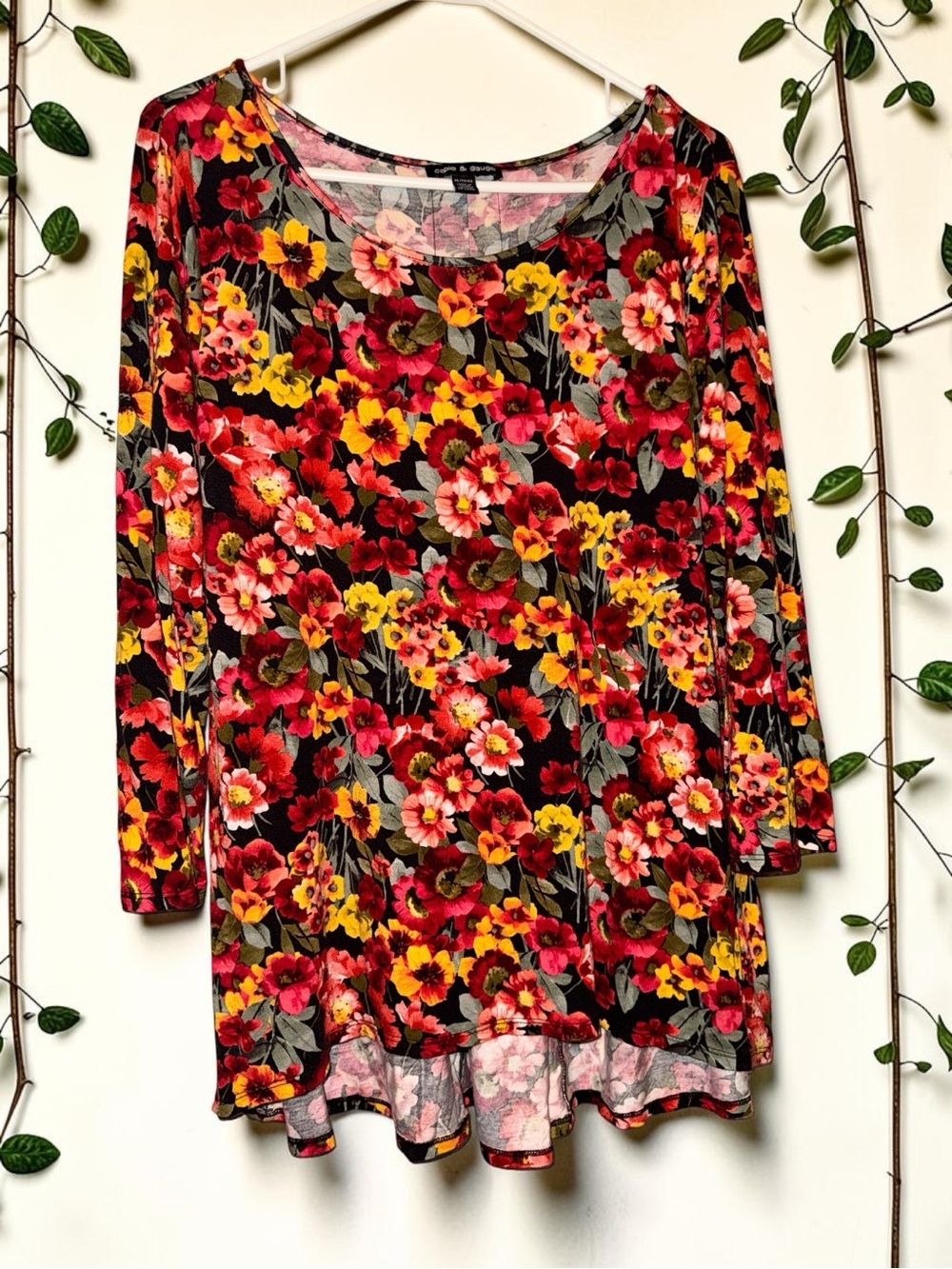 Floral Scoop Neck Tunic in Red, Yellow & Pink summer and Spring, size XL soft